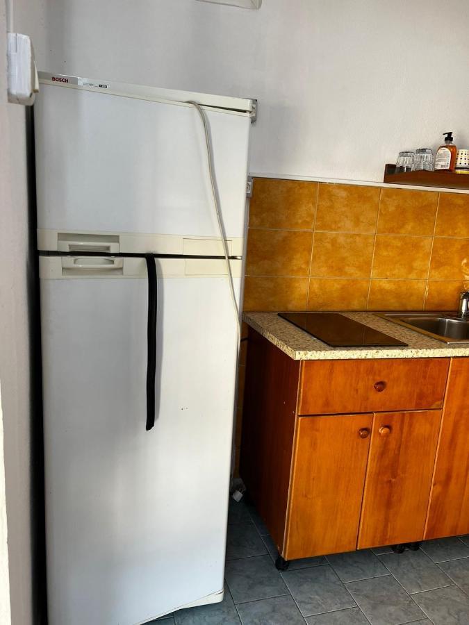 Nona'S Rooms Himare Exterior photo